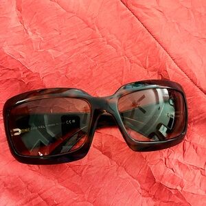 CHANEL Brown Oversized Sunglasses